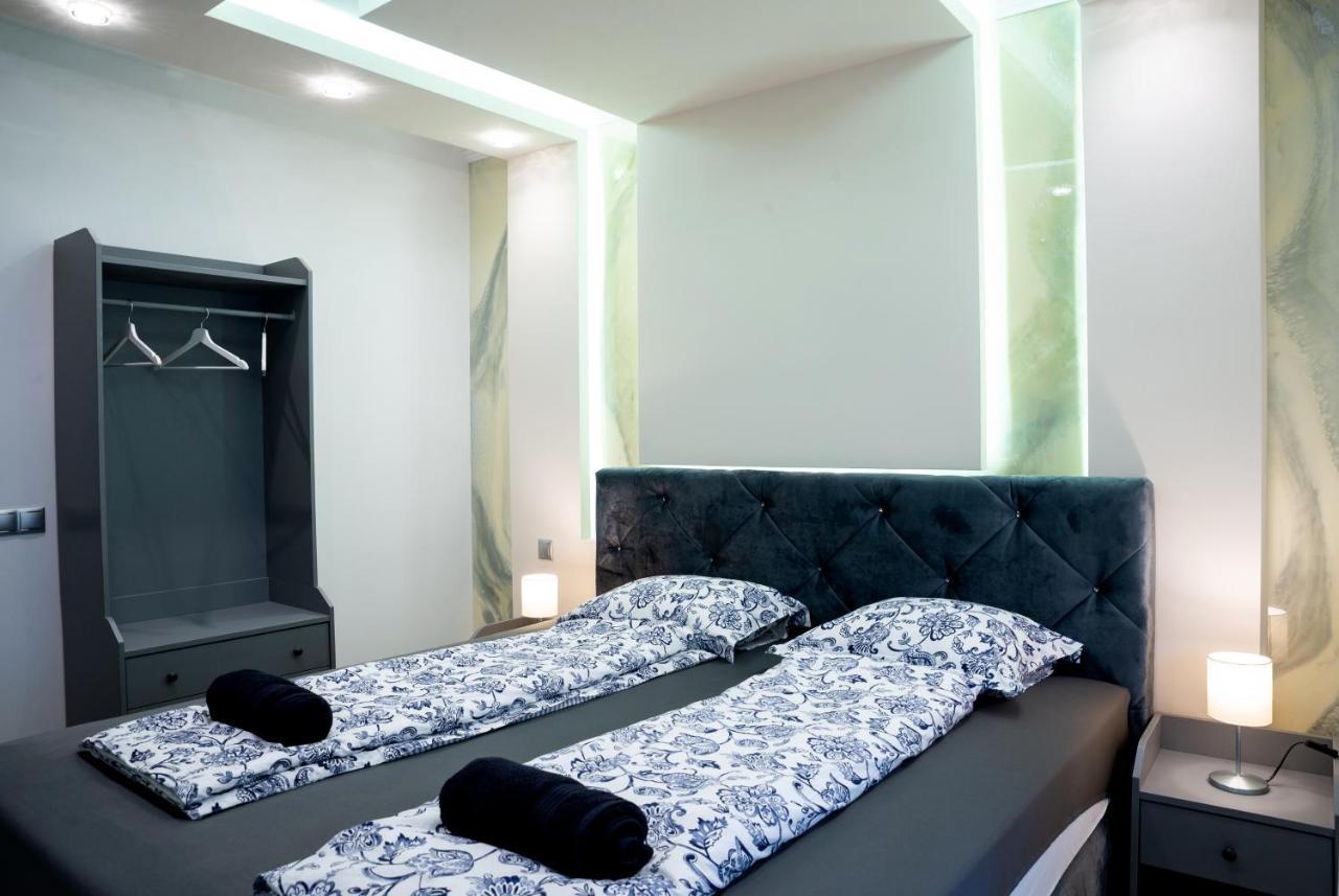 Dream Apartman 3 With Free Parking Дьєр Екстер'єр фото